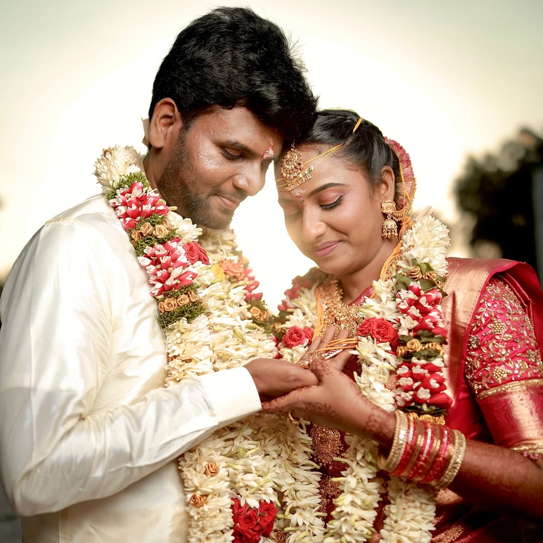 Elanchezhiyan ❤ Sathya